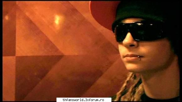 tom definitzia genul de baiat dupa care kre toate un adevarat un frate este trupei tokio hotel�shi