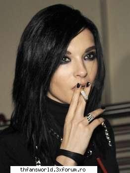 ...::: Poze cu Bill :::... - aici va dau voie sa-l strangeti de gat pt ca - Bill Kaulitz