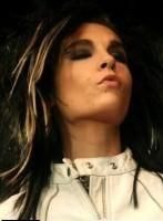 ...::: Poze cu Bill :::... - ador poja asta.......ce o fii zicand - Bill Kaulitz