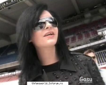 ...::: Poze cu Bill :::... - Bitte sehr im Kirchhof - Bill Kaulitz