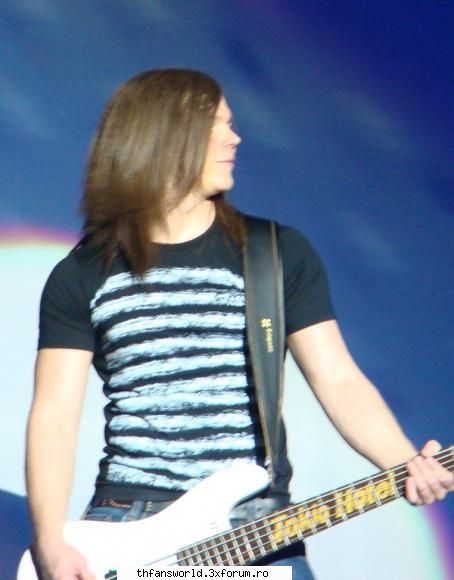 ...::: Poze cu Georg :::... - haidetzi mah k ji georg e tare ce sar face band-u - Georg Listing